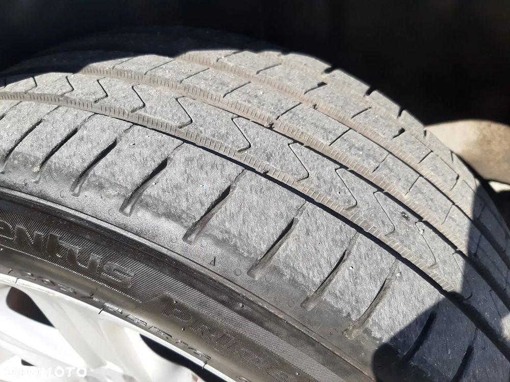 BMW Seria 1 118d - 39