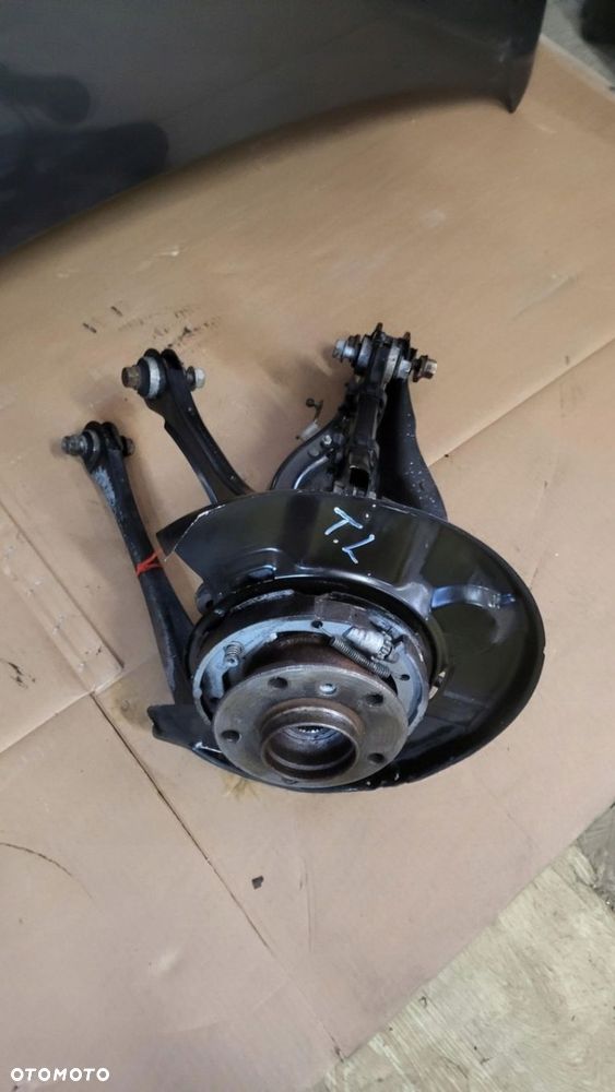 Zwrotnica Zawieszenie Tył Lewe BMW 330 D F30 F31 2017 - 1