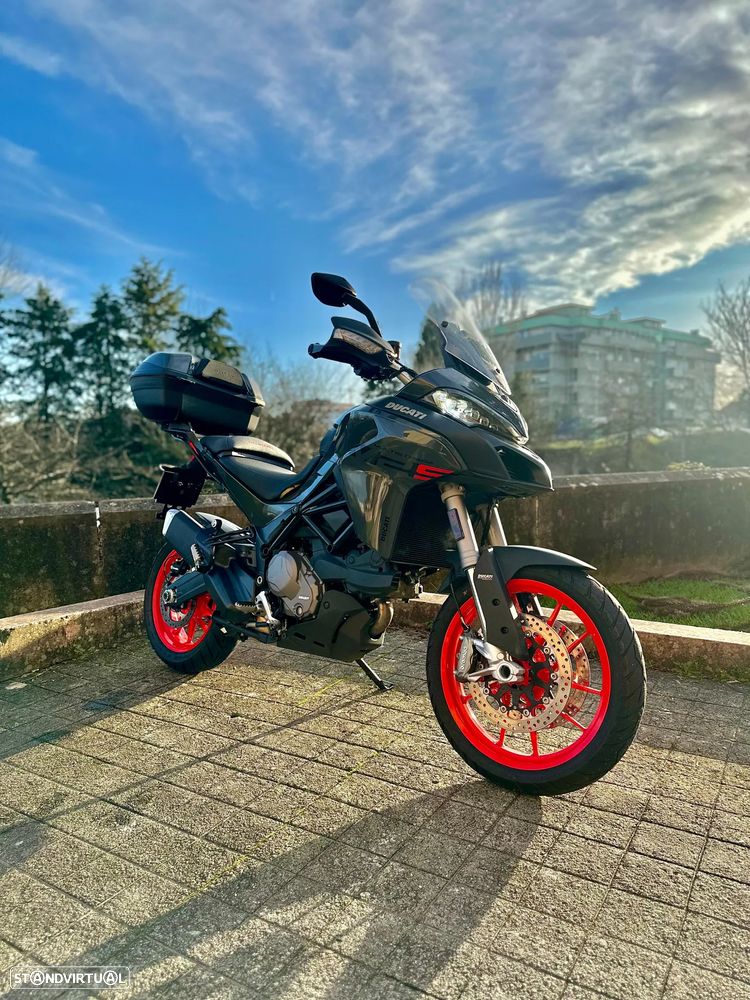 Ducati Multistrada V2 S - 1
