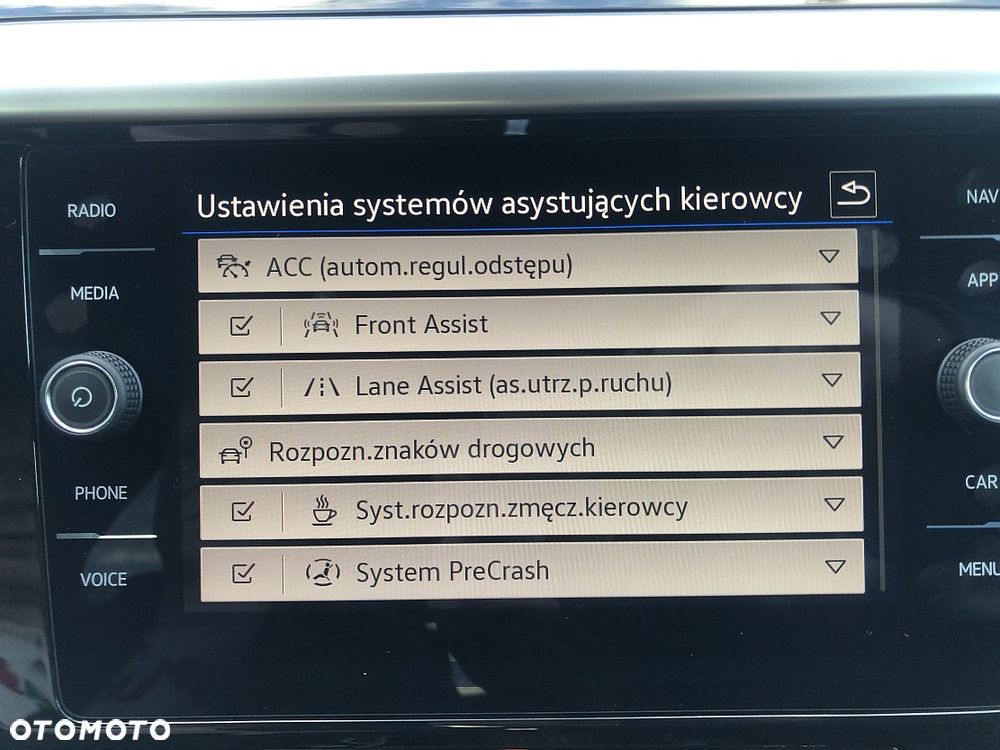 Volkswagen Arteon 2.0 TDI R-Line DSG - 17