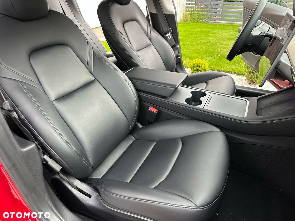 Tesla Model 3 Performance AWD - 18