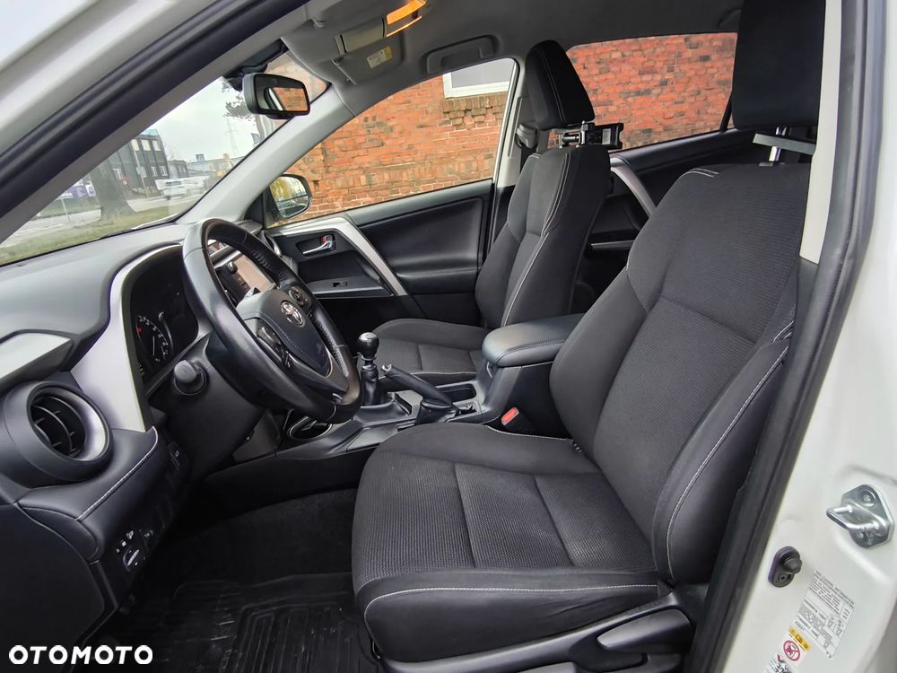 Toyota RAV4 2.0 D-4D 4x2 Start-Stop Executive - 28