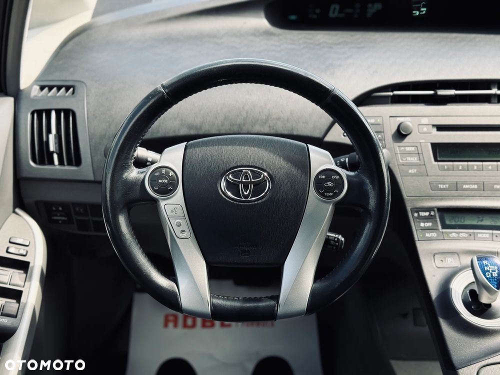 Toyota Prius (Hybrid) Comfort - 26