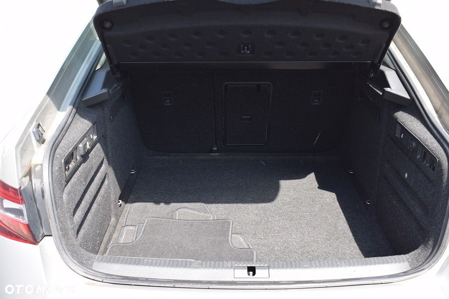 Skoda Superb 2.0 TSI L&K DSG - 12