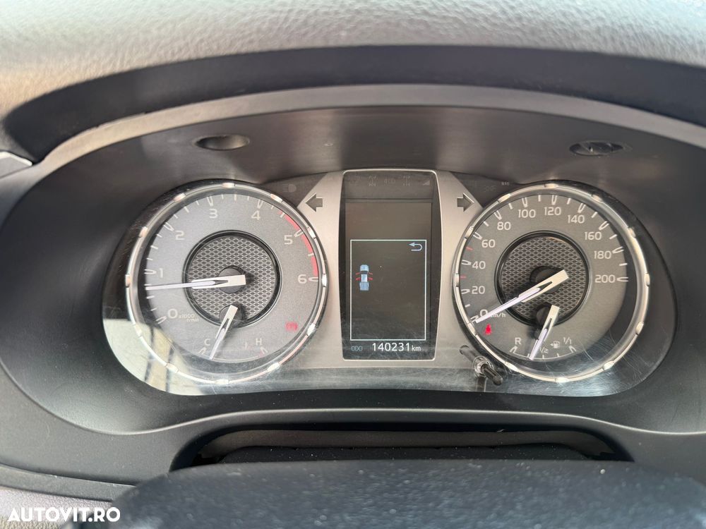 Toyota Hilux 4x4 Double Cab Comfort - 8