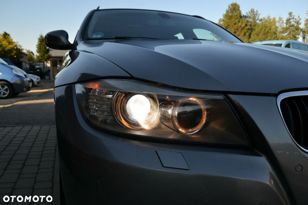 BMW Seria 3 318d Luxury Line - 17