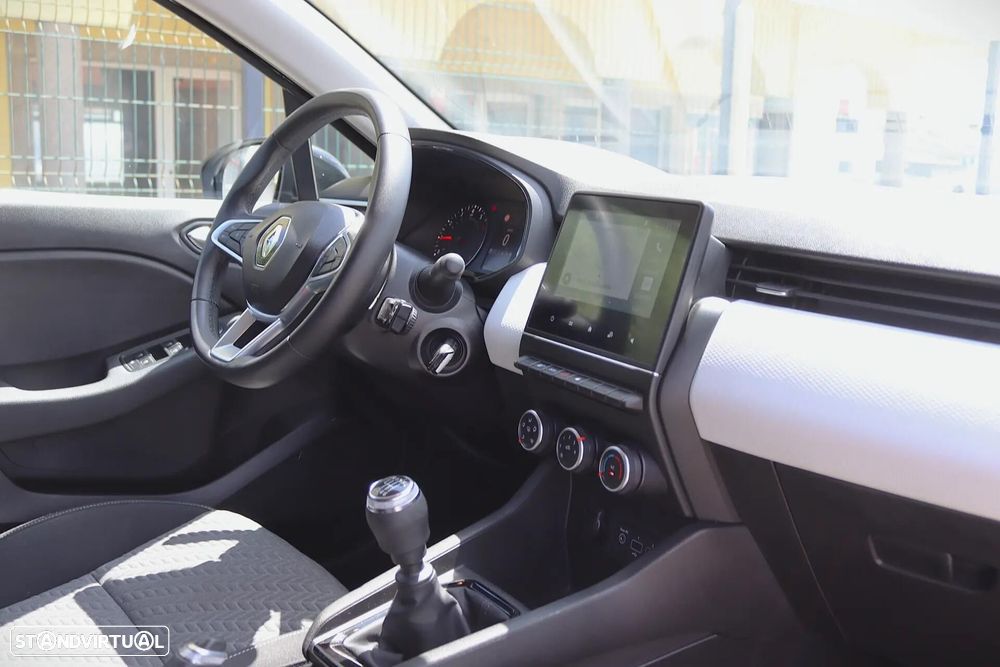 Renault Clio 1.0 TCe Exclusive - 23