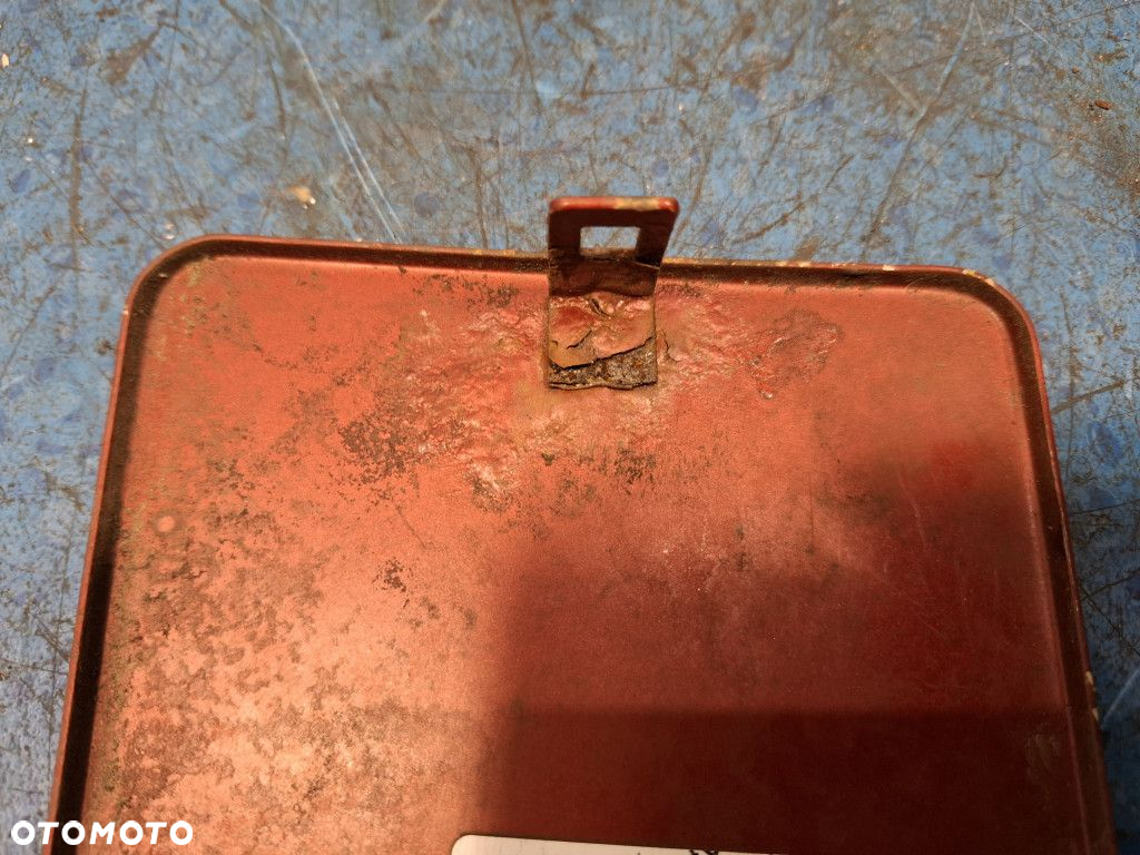 FSO POLONEZ   ATU KLAPKA WLEWU PALIWA 74E - 4