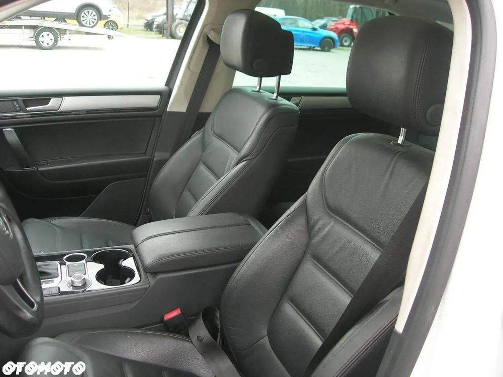 Volkswagen Touareg 3.0 V6 TDI BMT Perfectline R-Style - 14