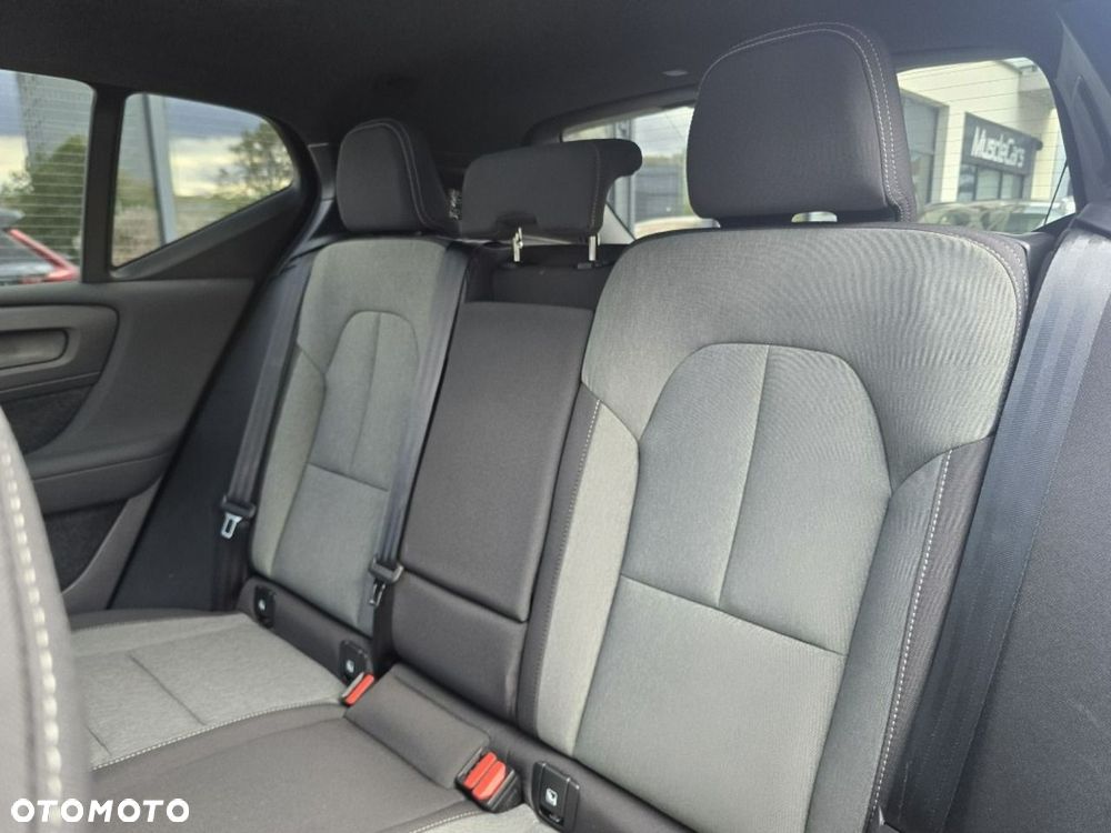 Volvo XC 40 B3 Plus Dark - 10