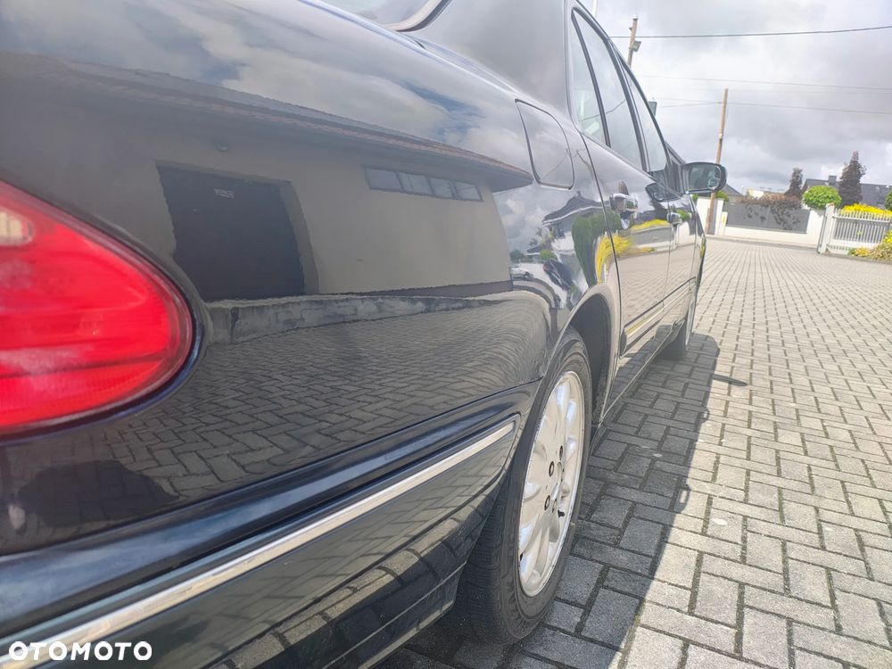 Mercedes-Benz Klasa E - 20
