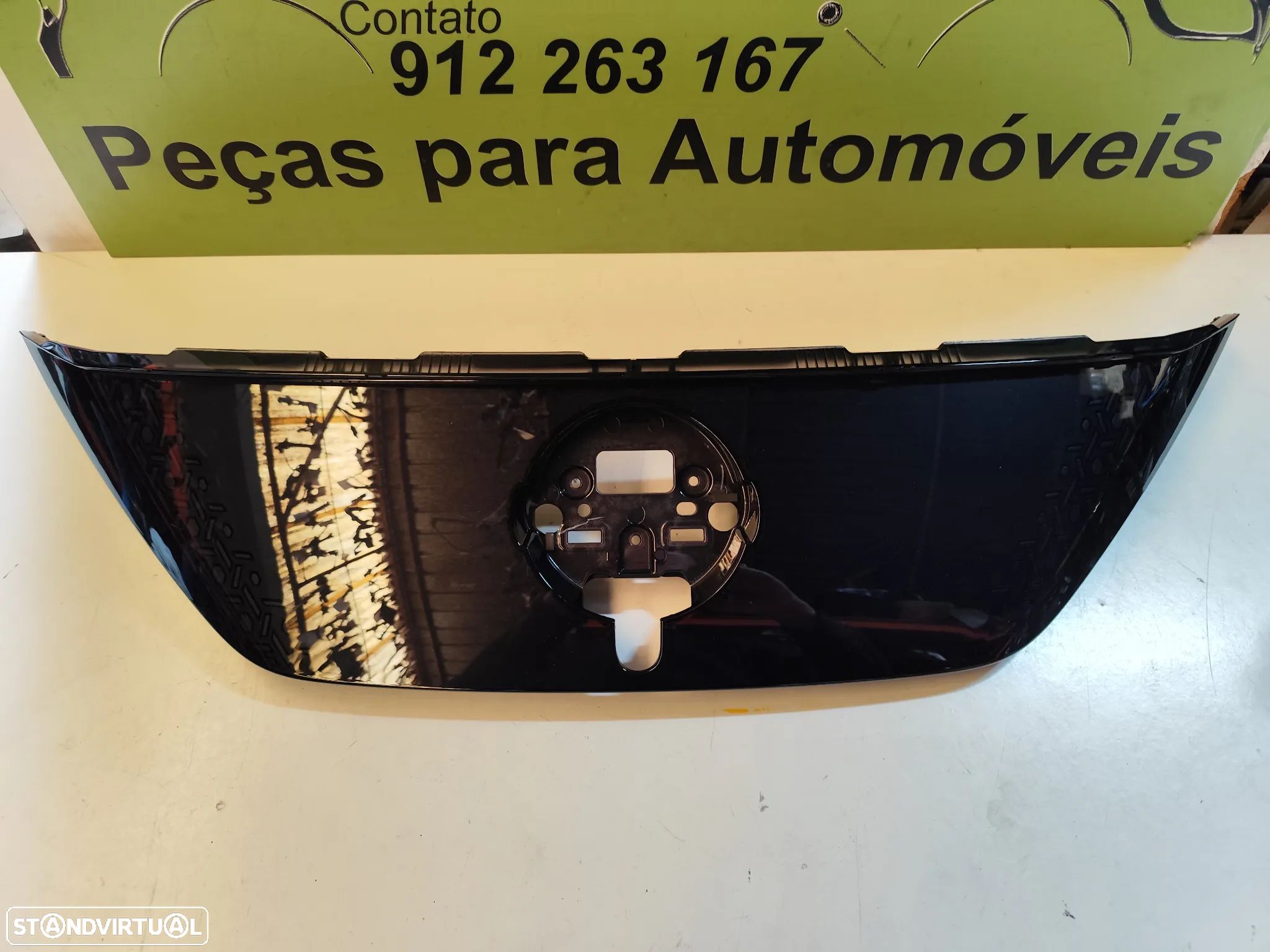 NISSAN LEAF II PLASTICO GRELHA PARA CHOQUES FRENTE - PC609 - 1