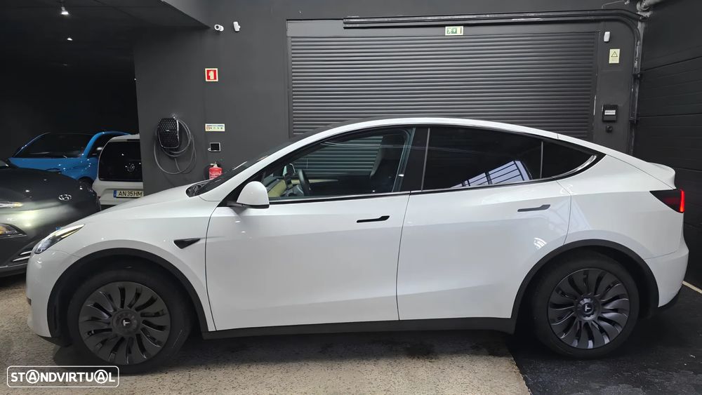 Tesla Model Y Standard - 5