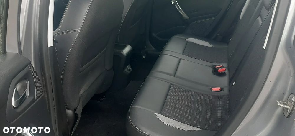 Peugeot 2008 - 10