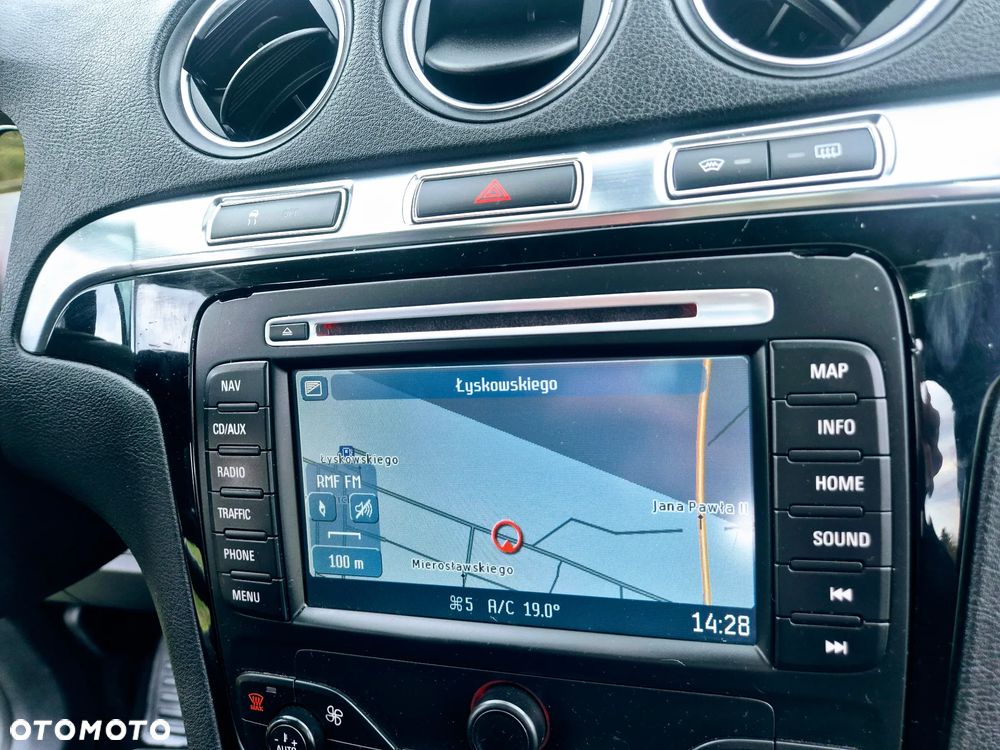 Ford S-Max 2.0 TDCi DPF Business Edition - 13