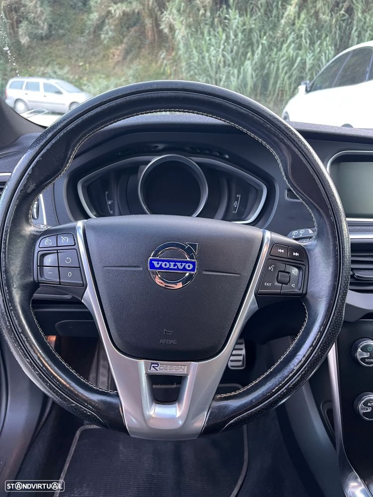 Volvo V40 D2 R Design - 19