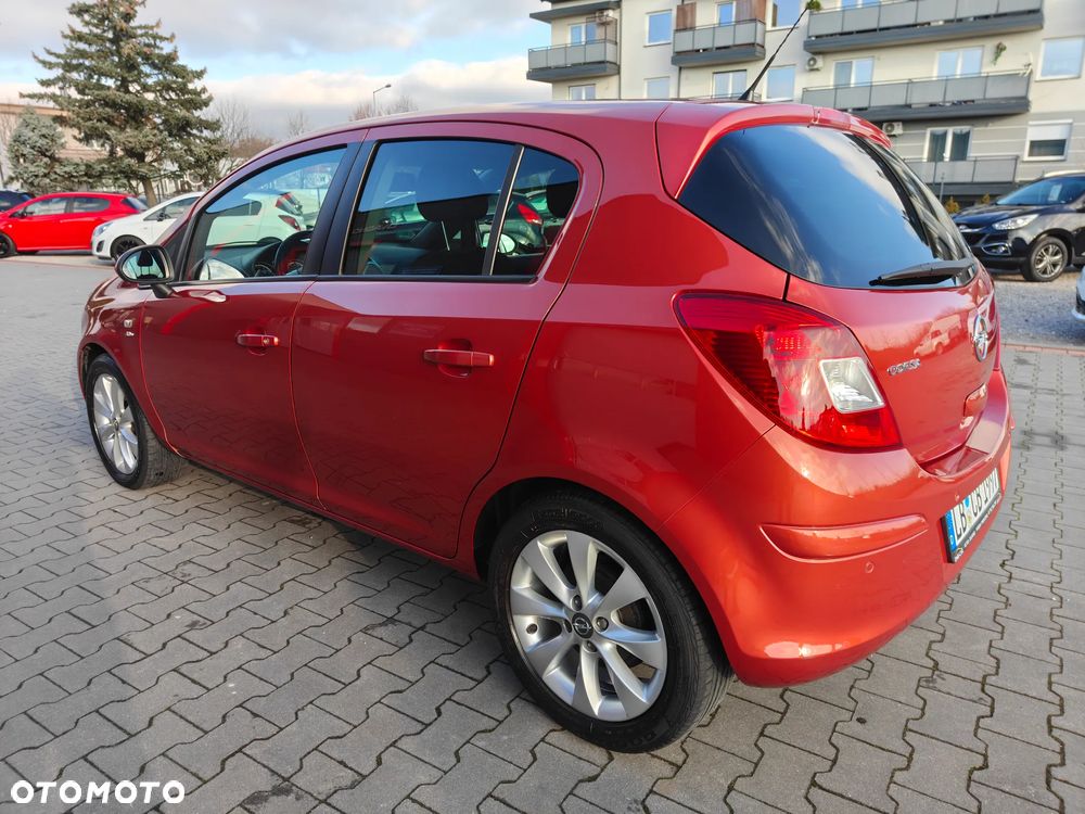 Opel Corsa 1.4 16V Active - 12