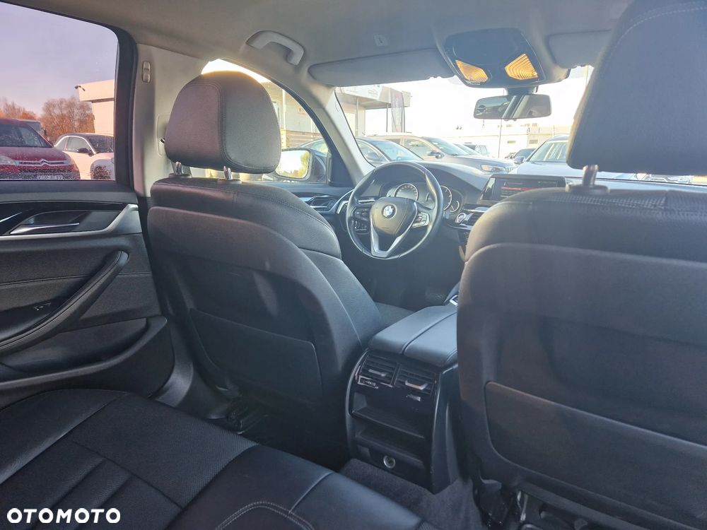 BMW Seria 5 520d - 31