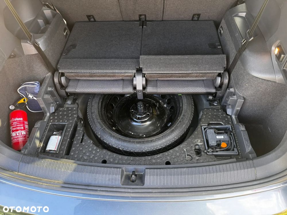 Volkswagen Tiguan - 12