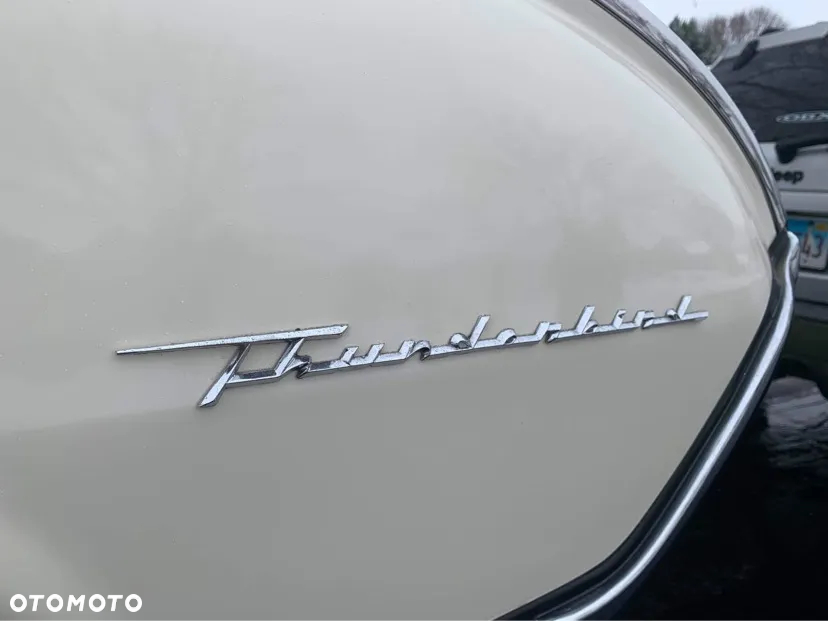 Ford Thunderbird - 7