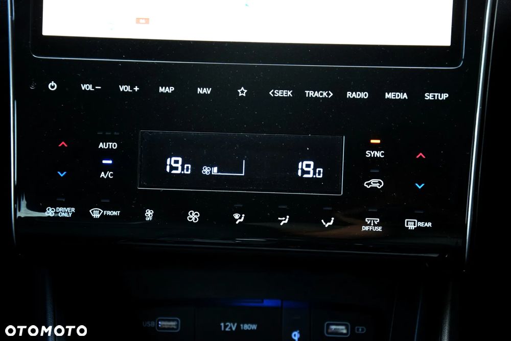 Hyundai Tucson 1.6 T-GDi 48V Executive 4WD DCT - 24