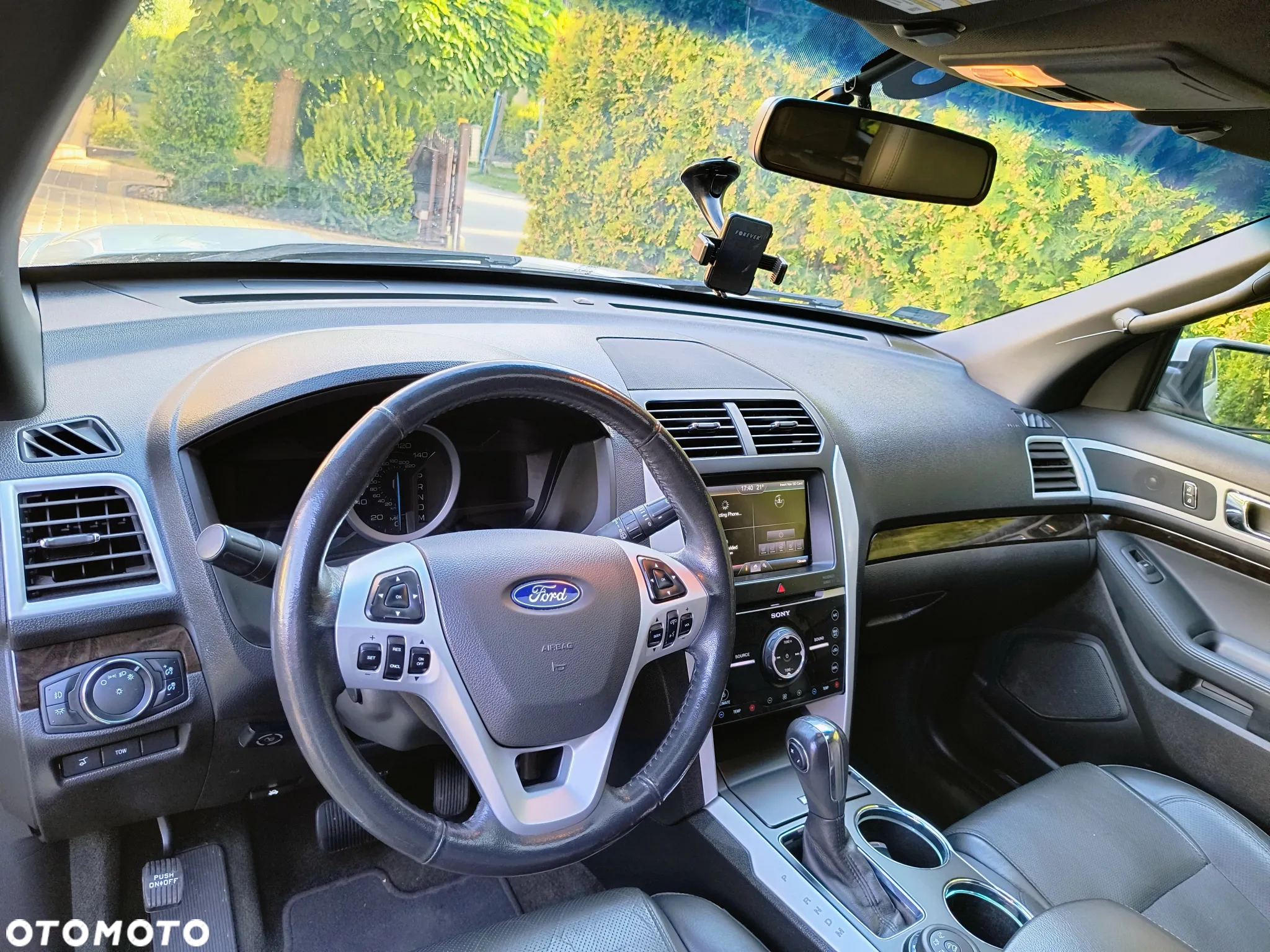 Ford Explorer - 10