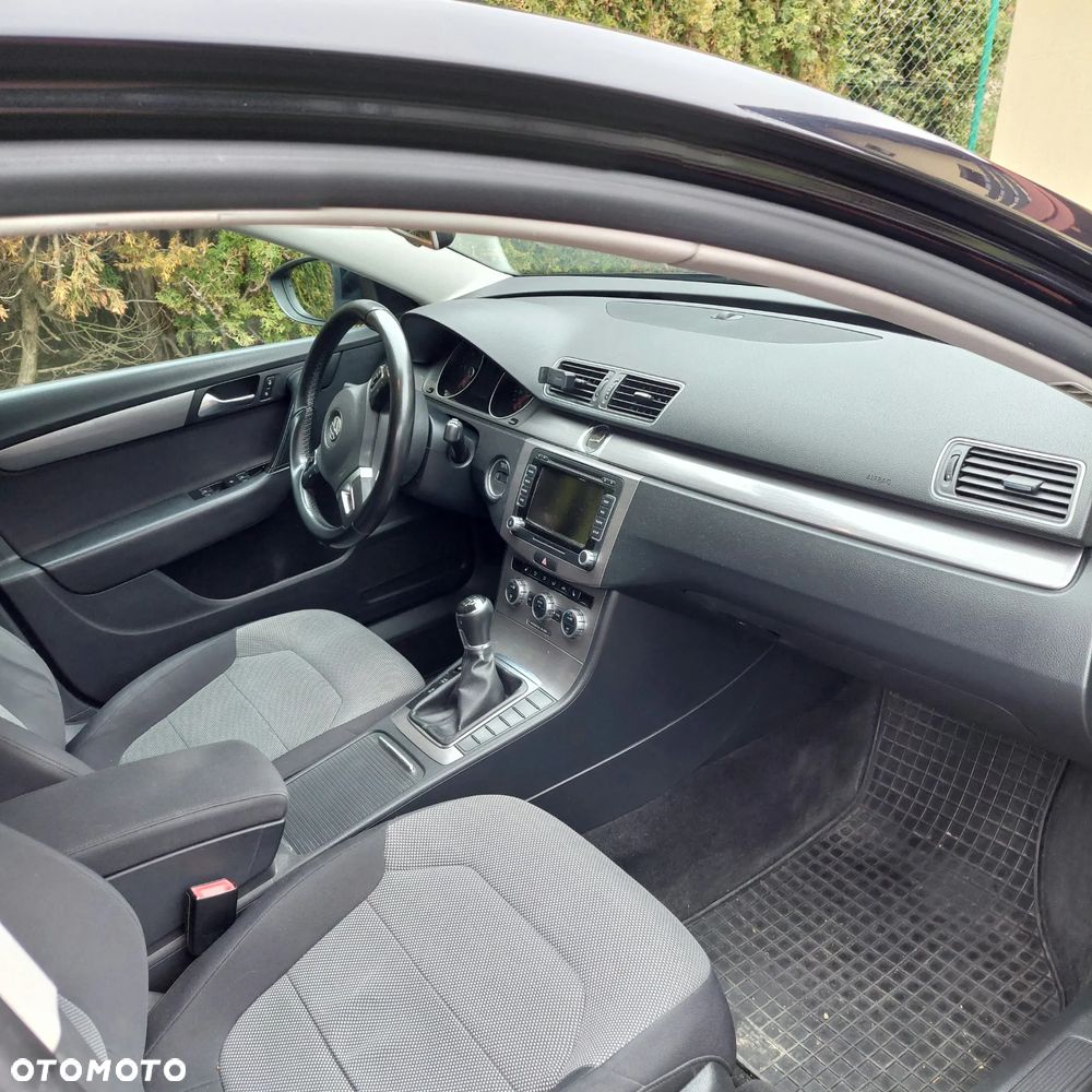 Volkswagen Passat 2.0 TDI Comfortline - 3