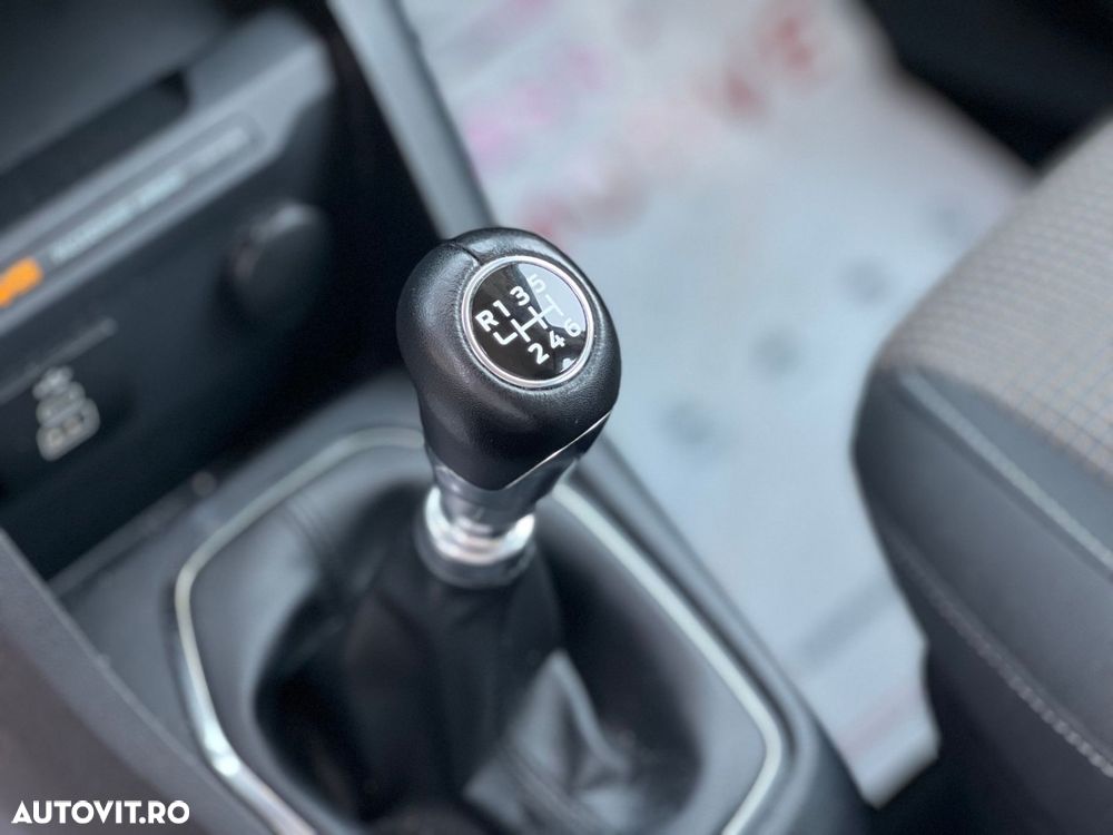 Ford Tourneo Courier 1.0 EcoBoost M6 Active - 33