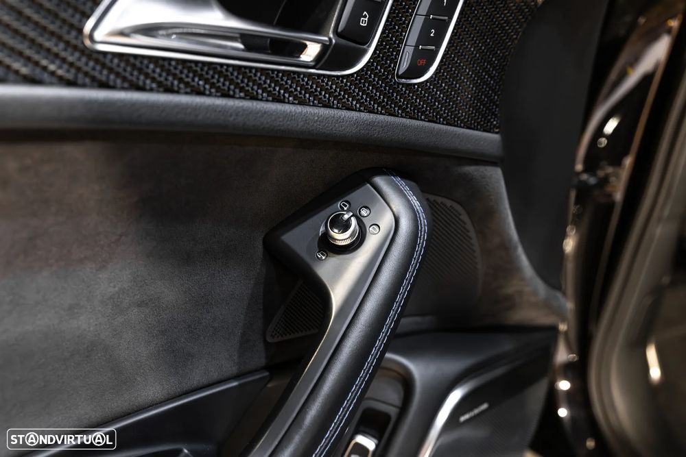 Audi RS6 Avant 4.0 TFSi Plus quattro Tiptronic - 31