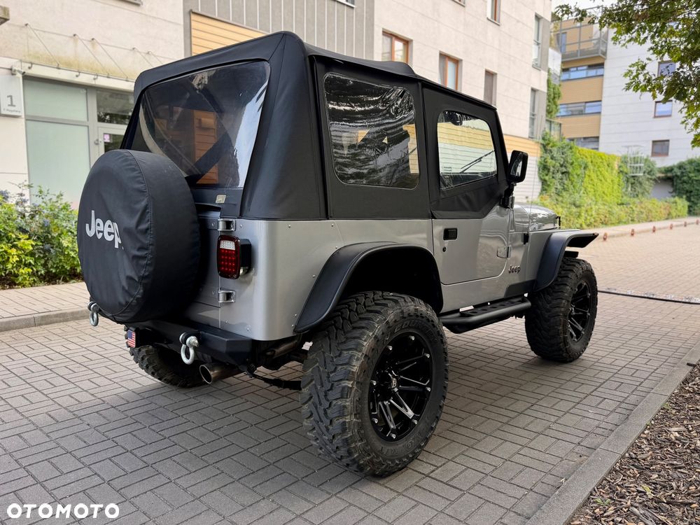 Jeep Wrangler 2.5L - 4