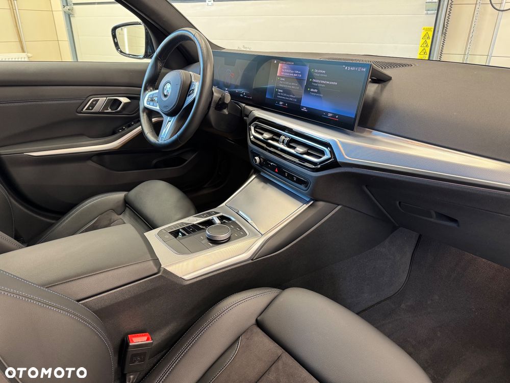BMW Seria 3 320d xDrive M Sport sport - 23