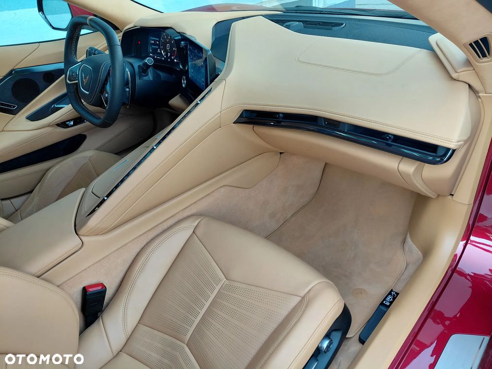 Chevrolet Corvette - 10