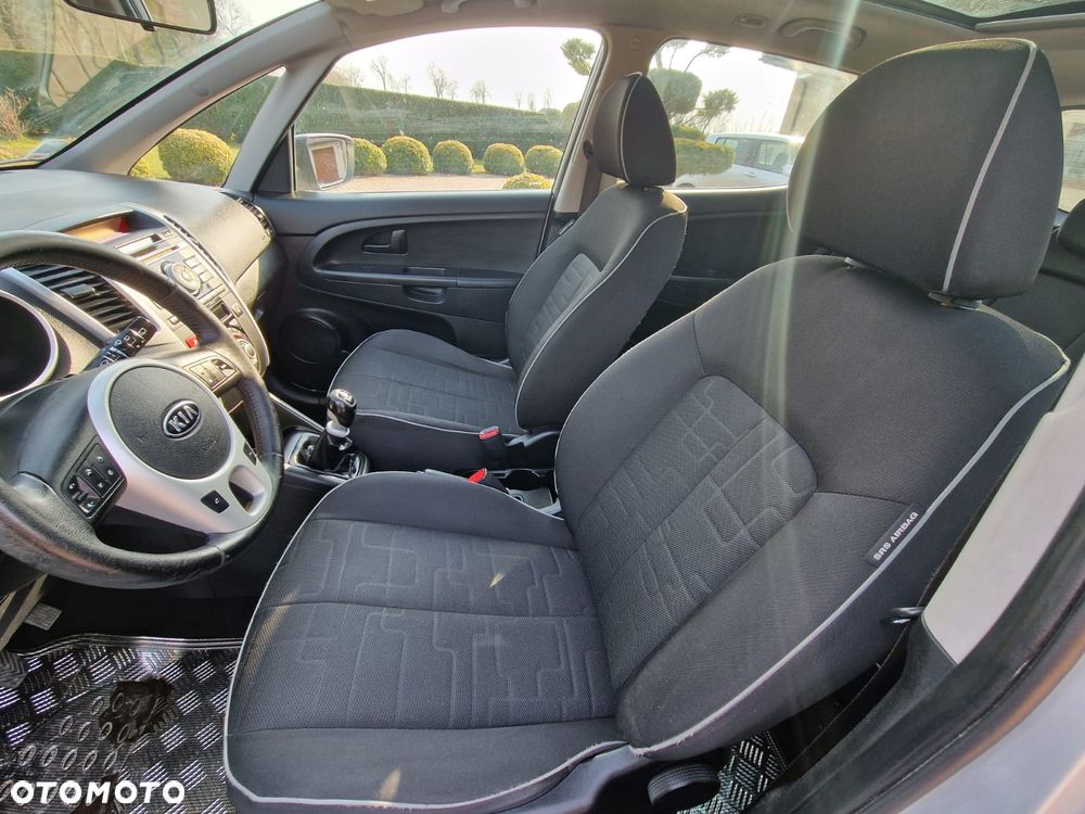 Kia Venga 1.6 CRDi 128 Dream-Team Edition - 14