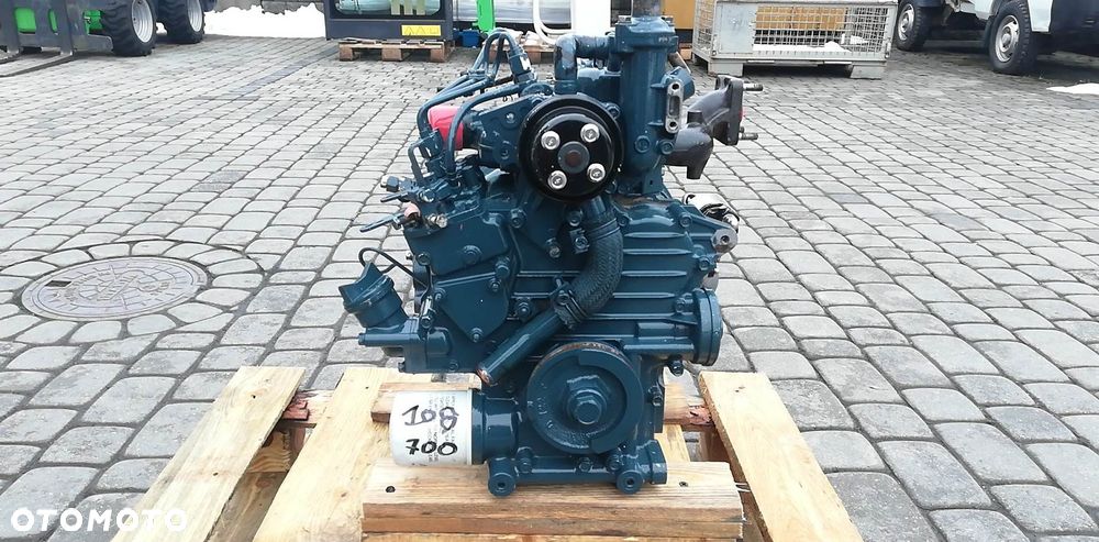 SILNIK KUBOTA D722 14.9 kW  IDEALNY 7900 netto - 3