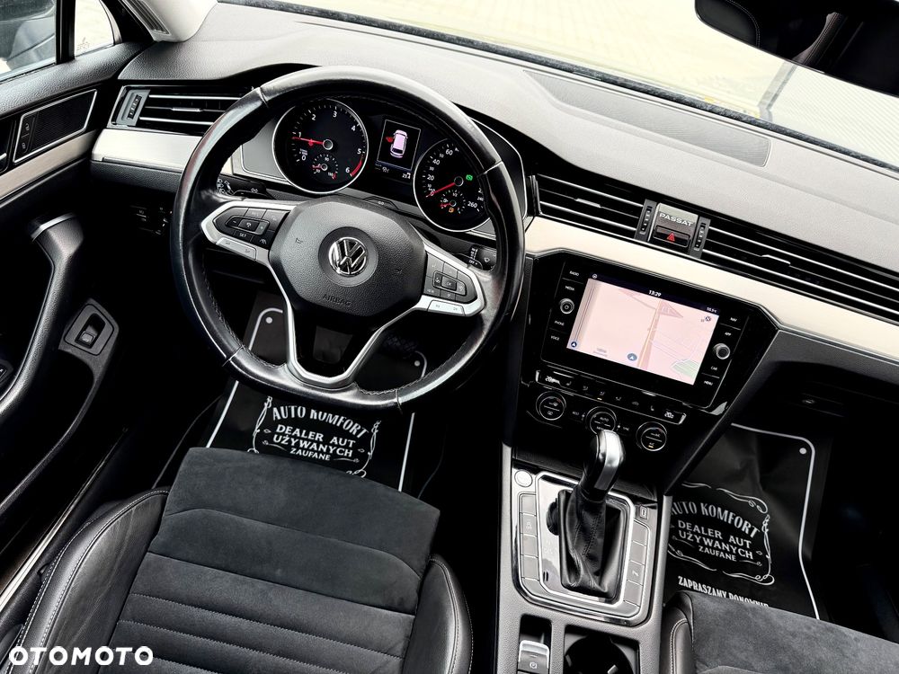 Volkswagen Passat Variant 2.0 TDI SCR DSG BlueMotion Highline - 25