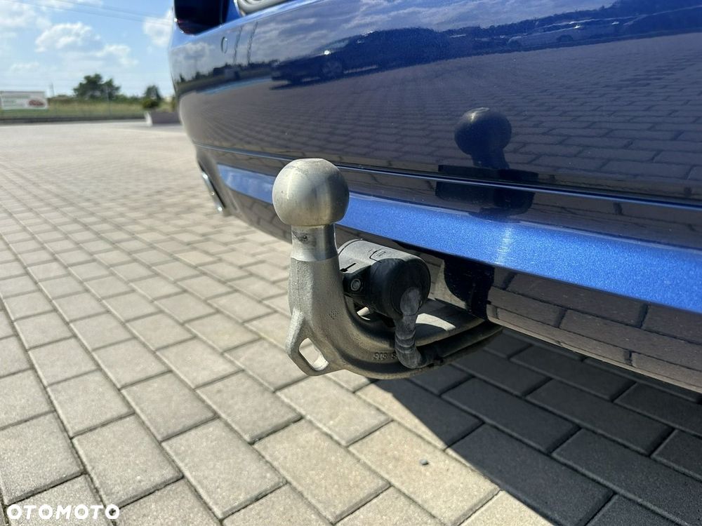 BMW Seria 5 520d - 33
