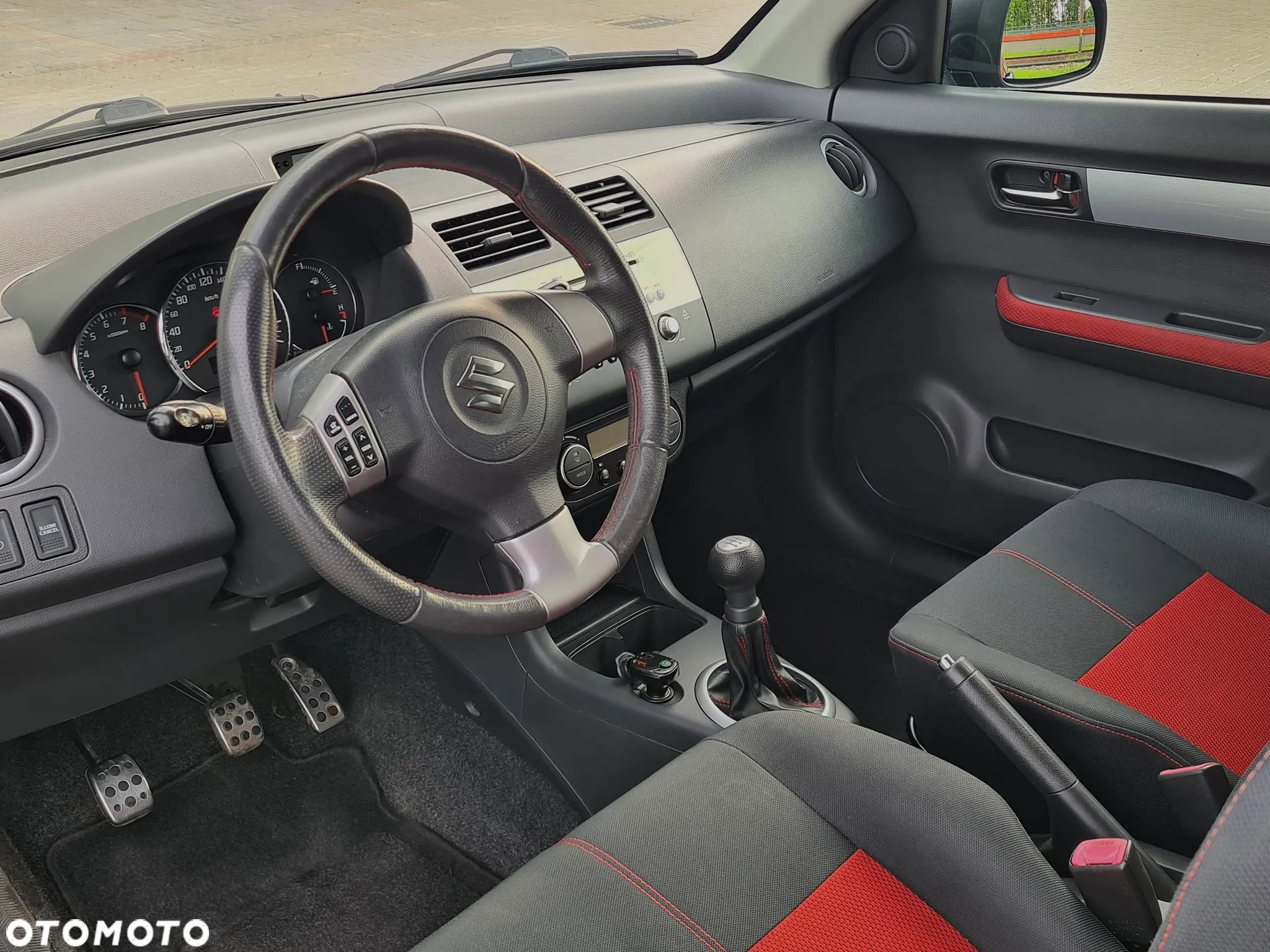 Suzuki Swift 1.6 Sport - 12