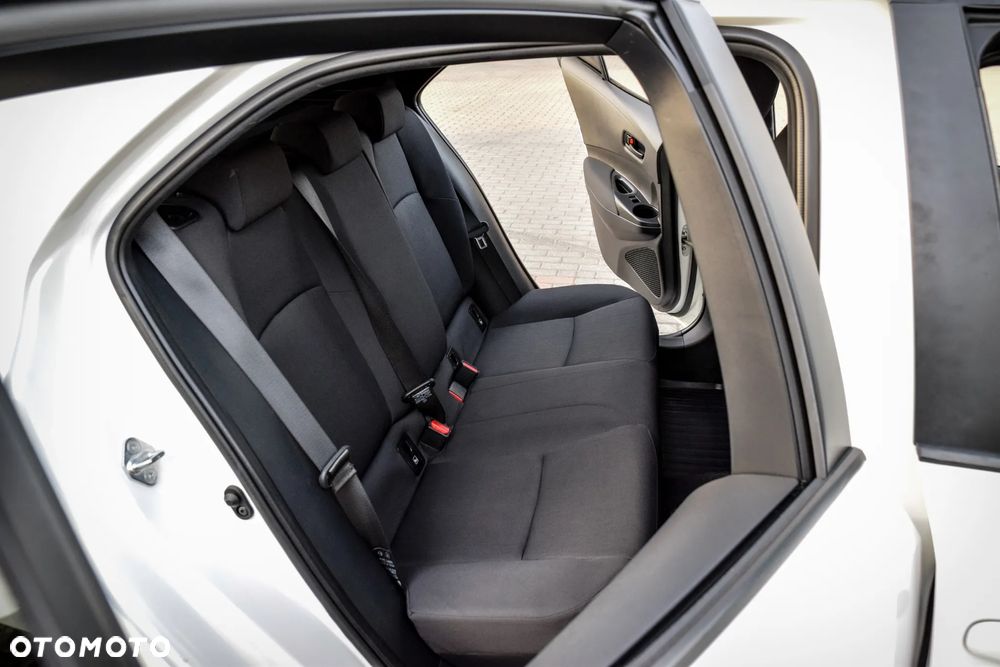 Toyota Corolla 1.8 Hybrid Active - 30