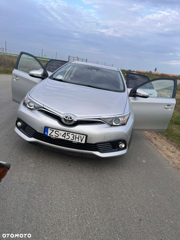 Toyota Auris Hybrid 135 Active - 12