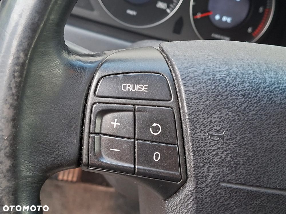 Volvo V70 D5 AWD Summum - 16