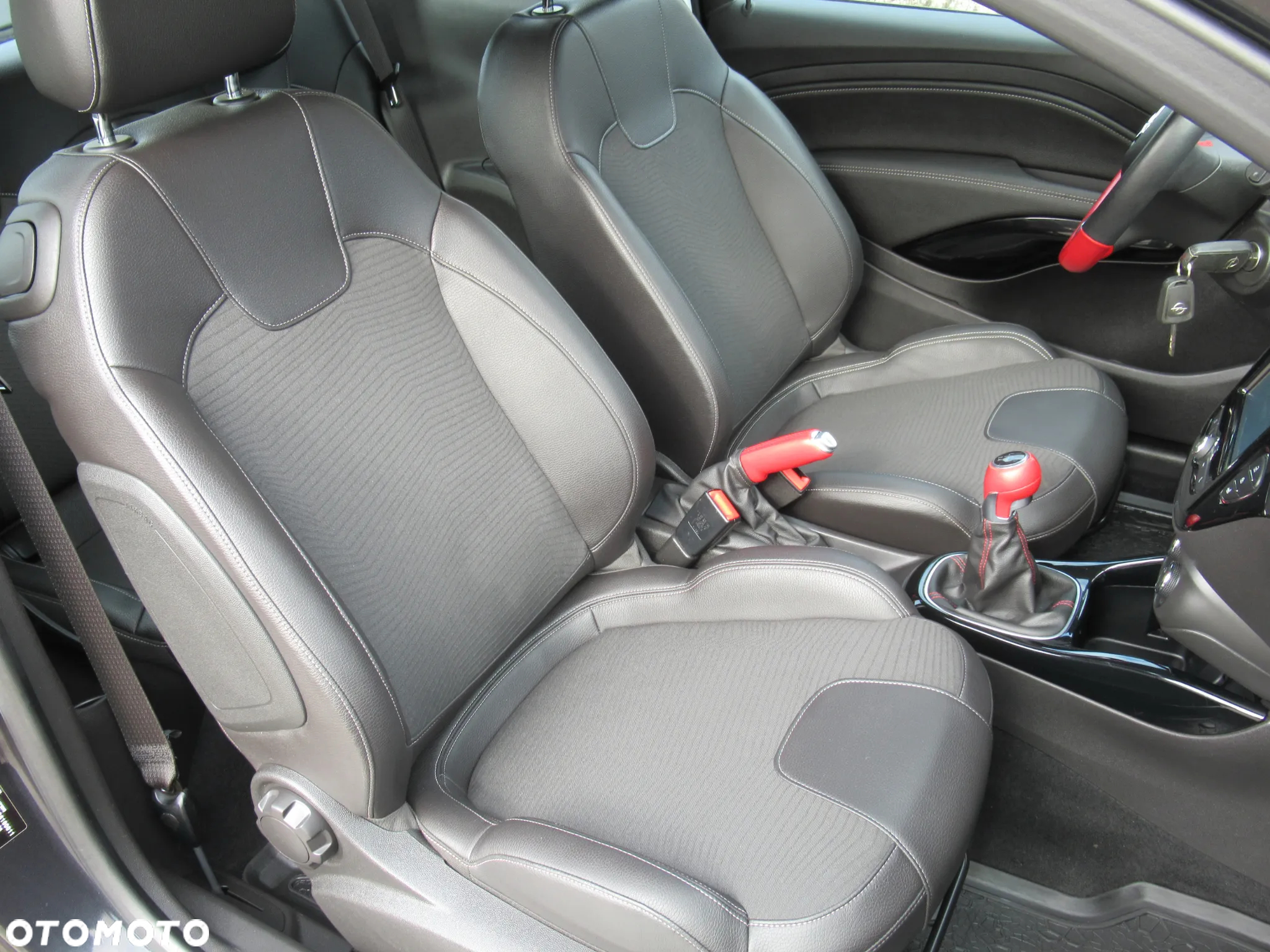 Opel Adam 1.2 Black Jack S&S - 15