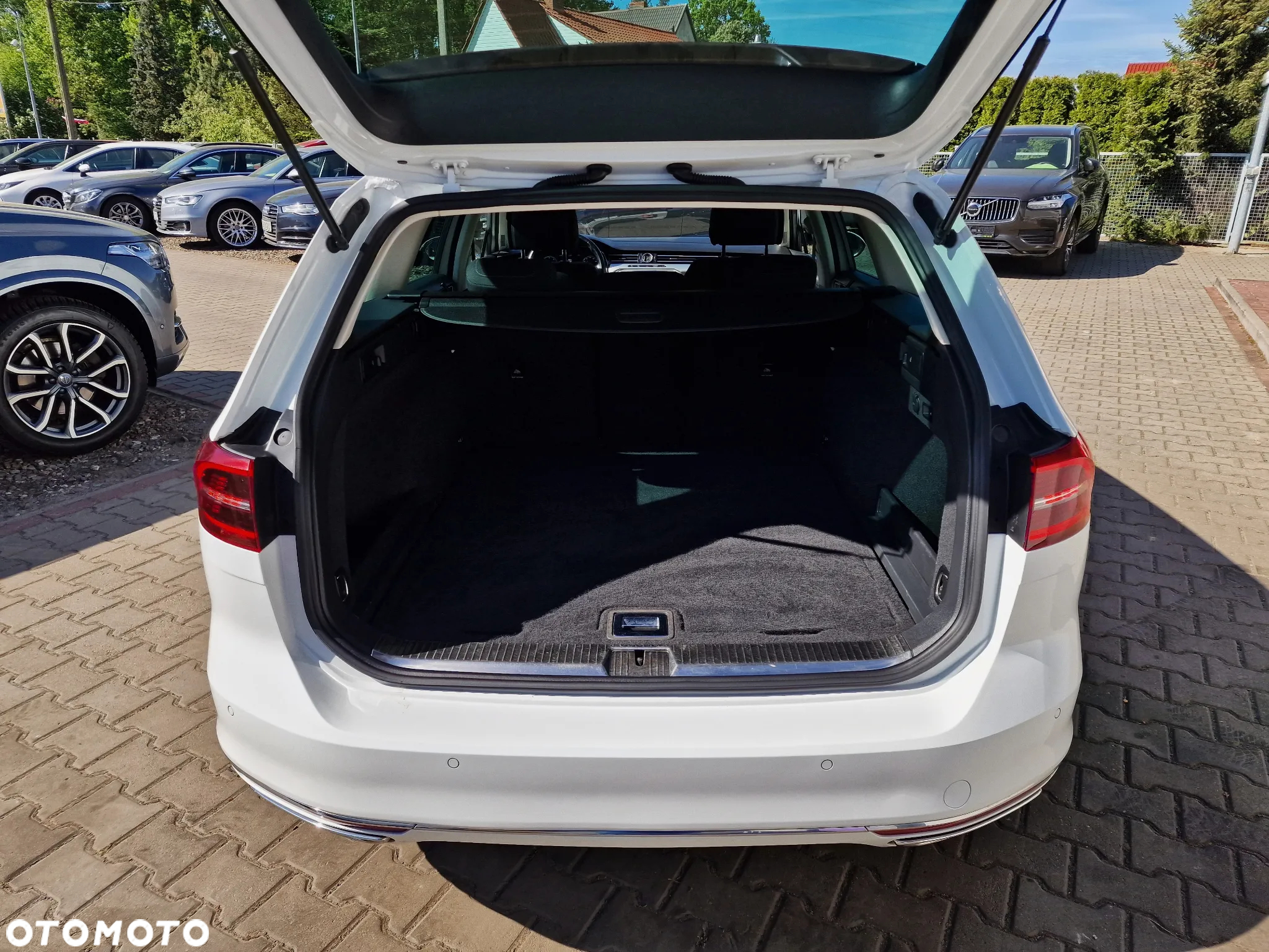 Volkswagen Passat 2.0 TDI BMT 4Mot Highline DSG - 16
