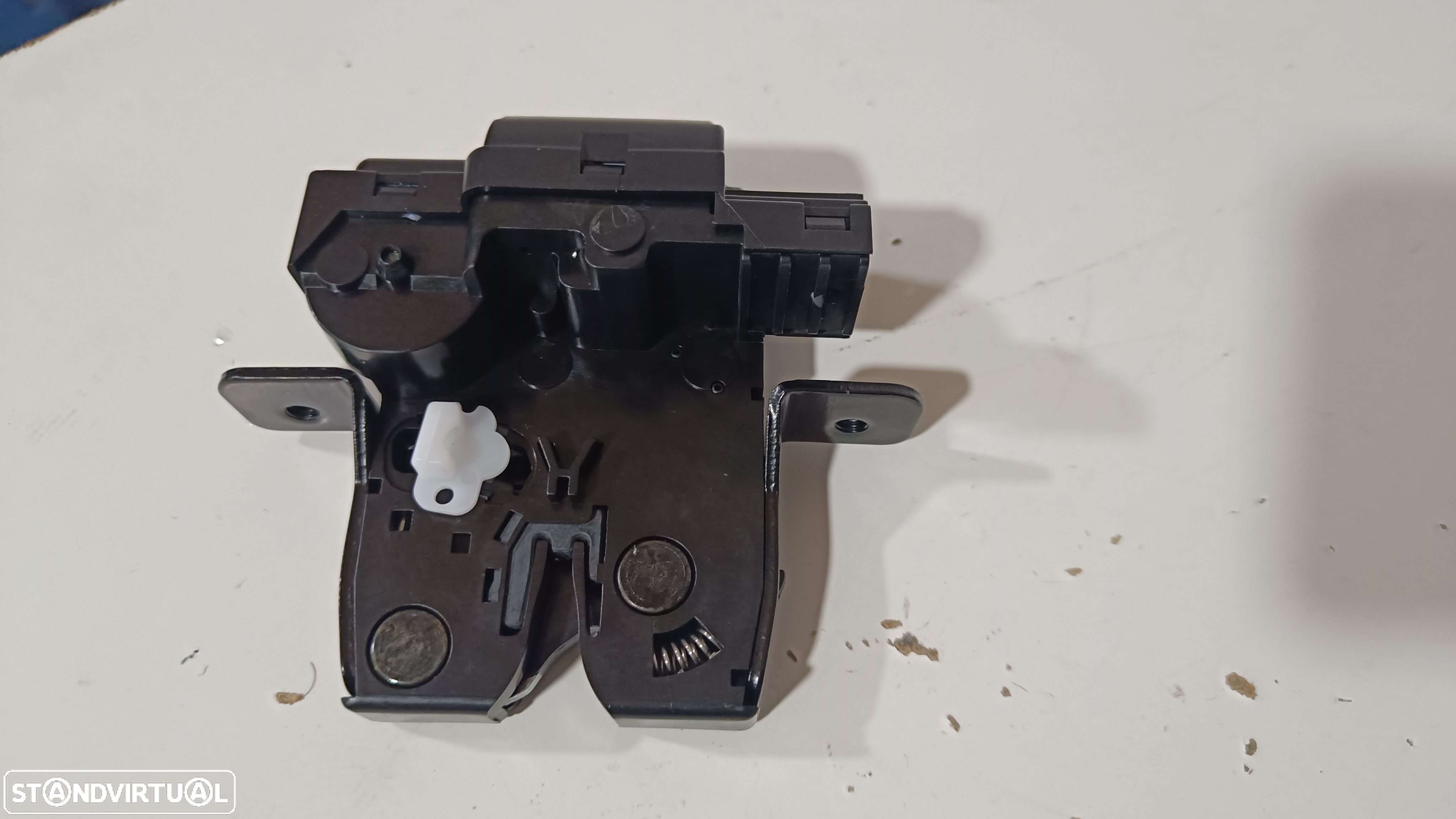 fechadura tampa mala Nissan qashqai 2007. a 2016 / Nissan Micra k12 (nova) - 1