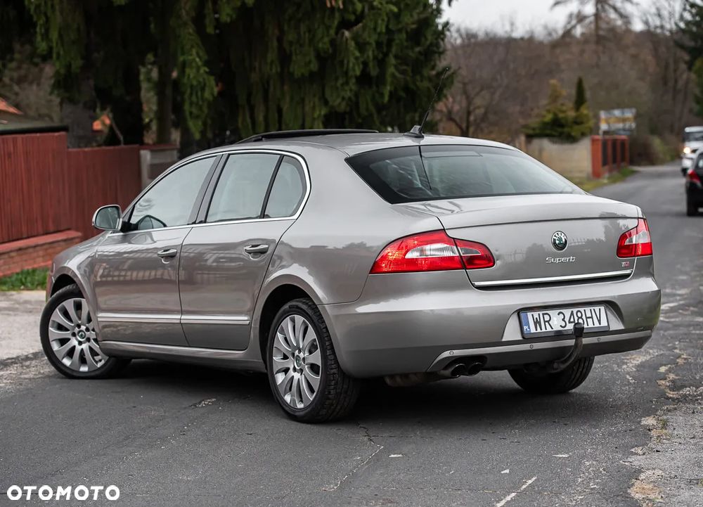 Skoda Superb 2.0 TDI DSG Elegance - 3