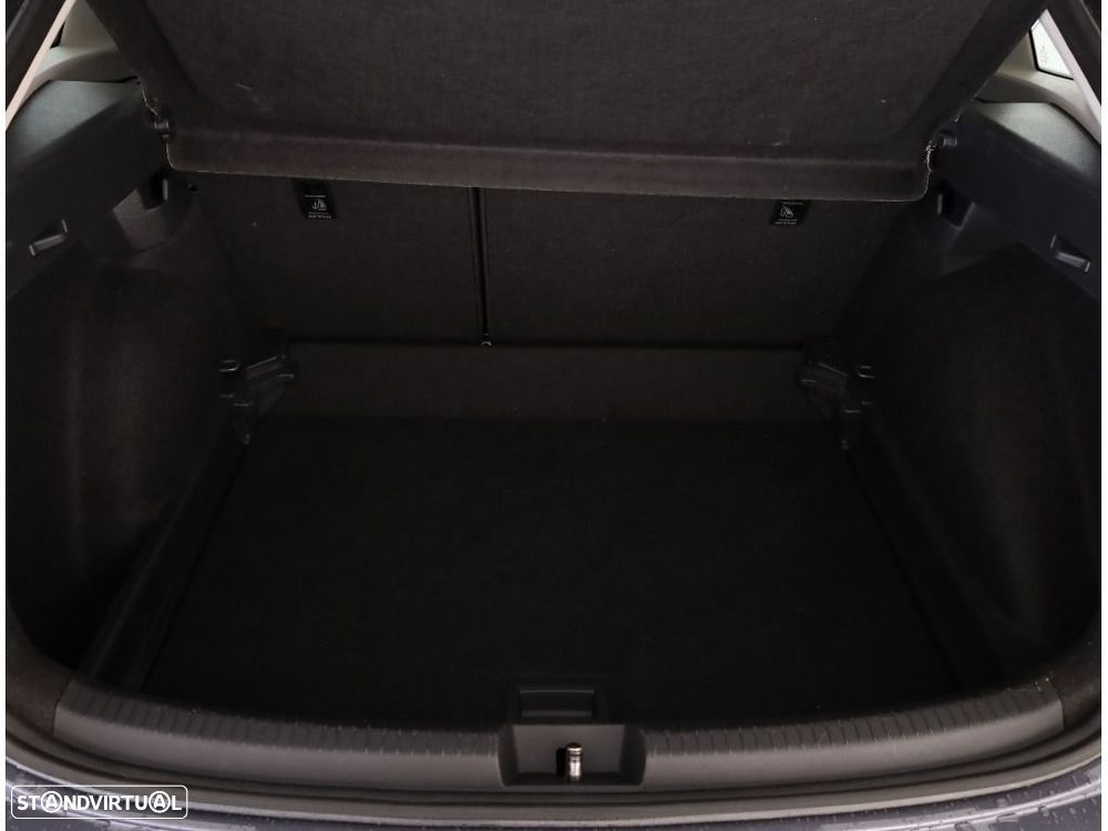 VW Taigo 1.0 TSI Urban - 24