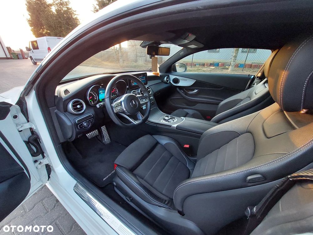 Mercedes-Benz Klasa C 200 4MATIC 9G-TRONIC - 12