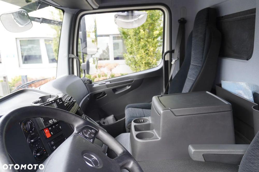 Mercedes-Benz Atego 1530 E6 chłodnia Lamberet 17 palet / ładowność 7t_202708 - 13
