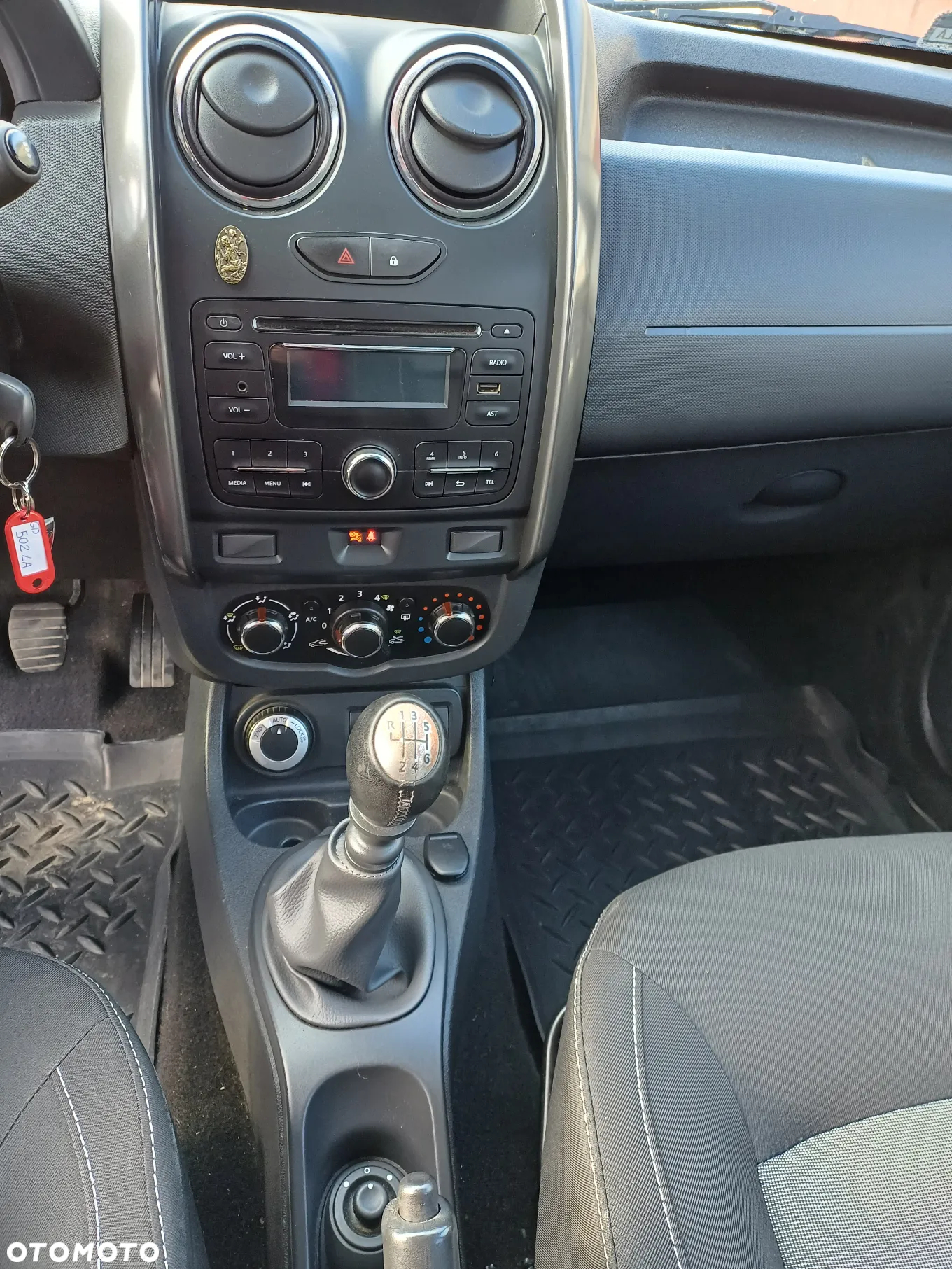 Dacia Duster 1.6 SCe Laureate 4x4 S&S - 11