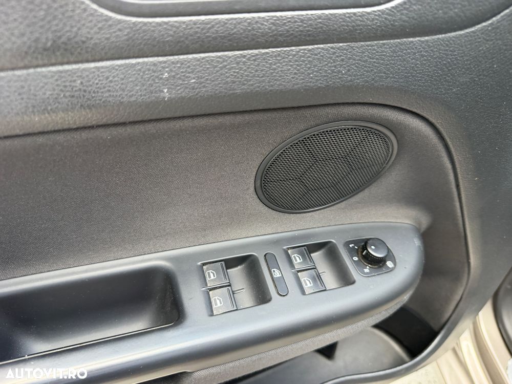 Volkswagen Golf Plus 1.4 TSI Edition - 23