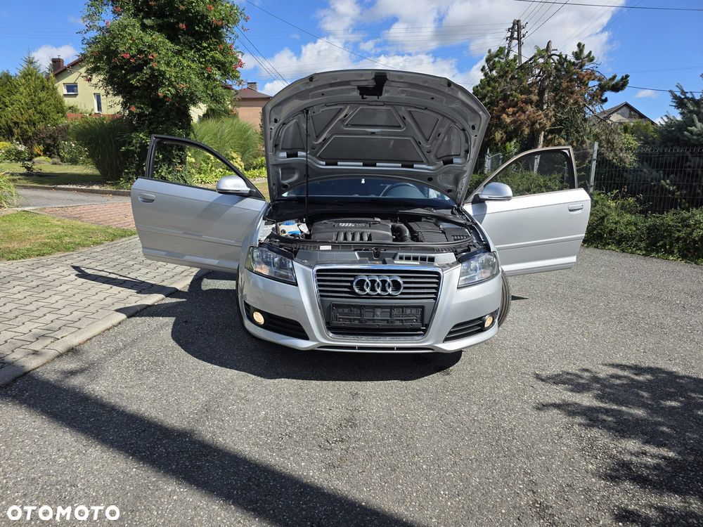Audi A3 3-drzwiowe 1.6 Ambiente - 4